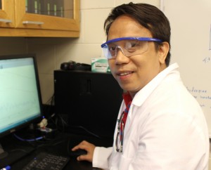 Gil Baguio teaches science classes to incarcerated teens in a Baltimore, MD facility. He teamed with Dr. Matthew Panthani, who was awarded for his outstanding mentorship in the program.