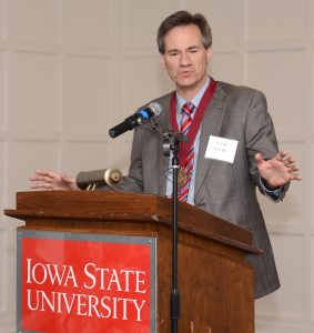 Dr. Shanks addresses the audience after receiving his medallion.