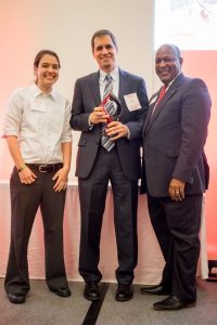 Faculty member receives award