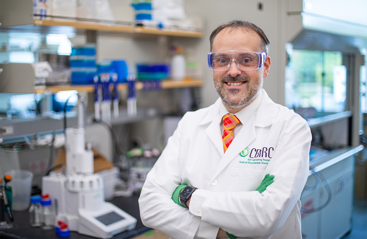 Jean-Philippe Tessonnier in laboratory